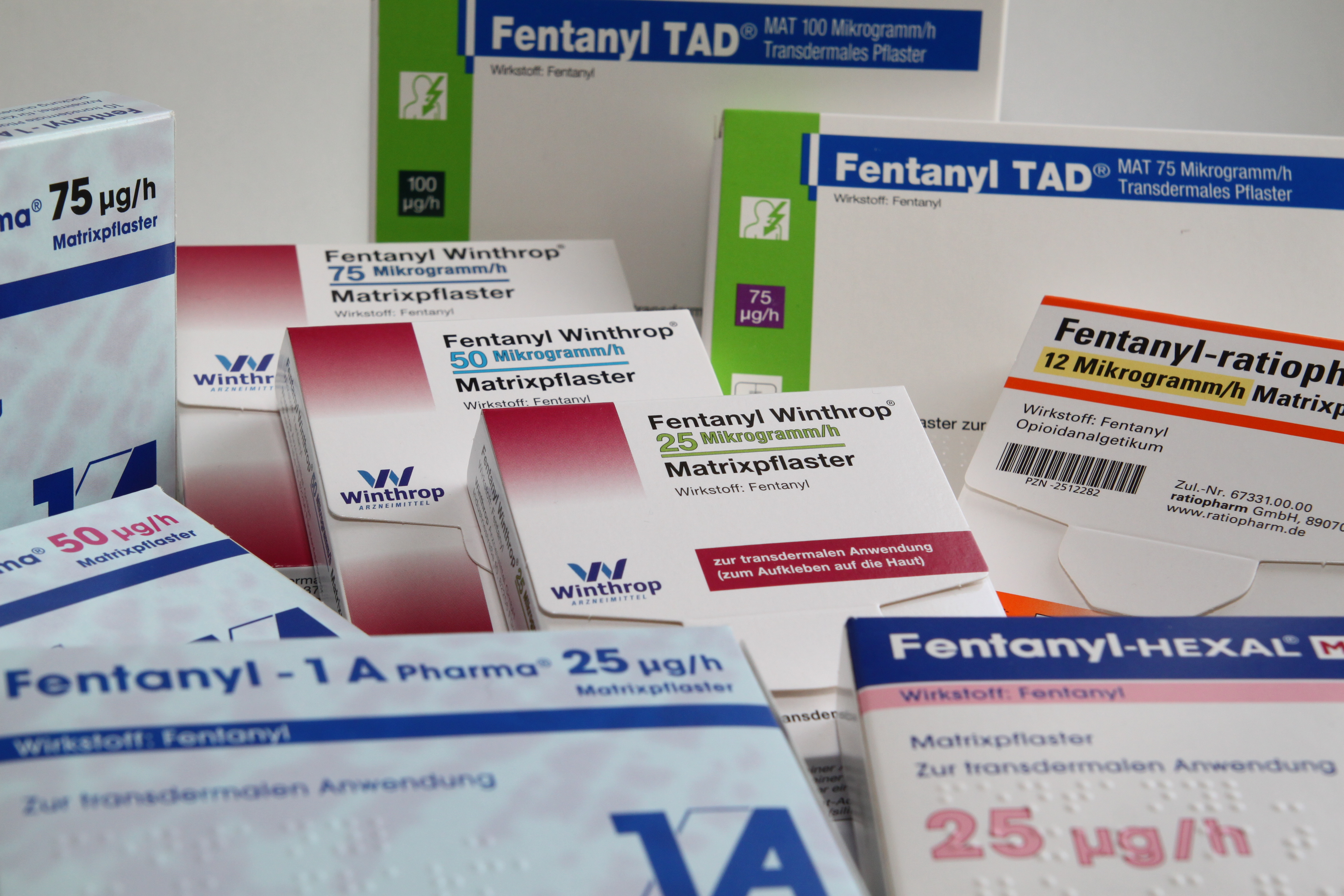 A table with many different types of fentanyl.
