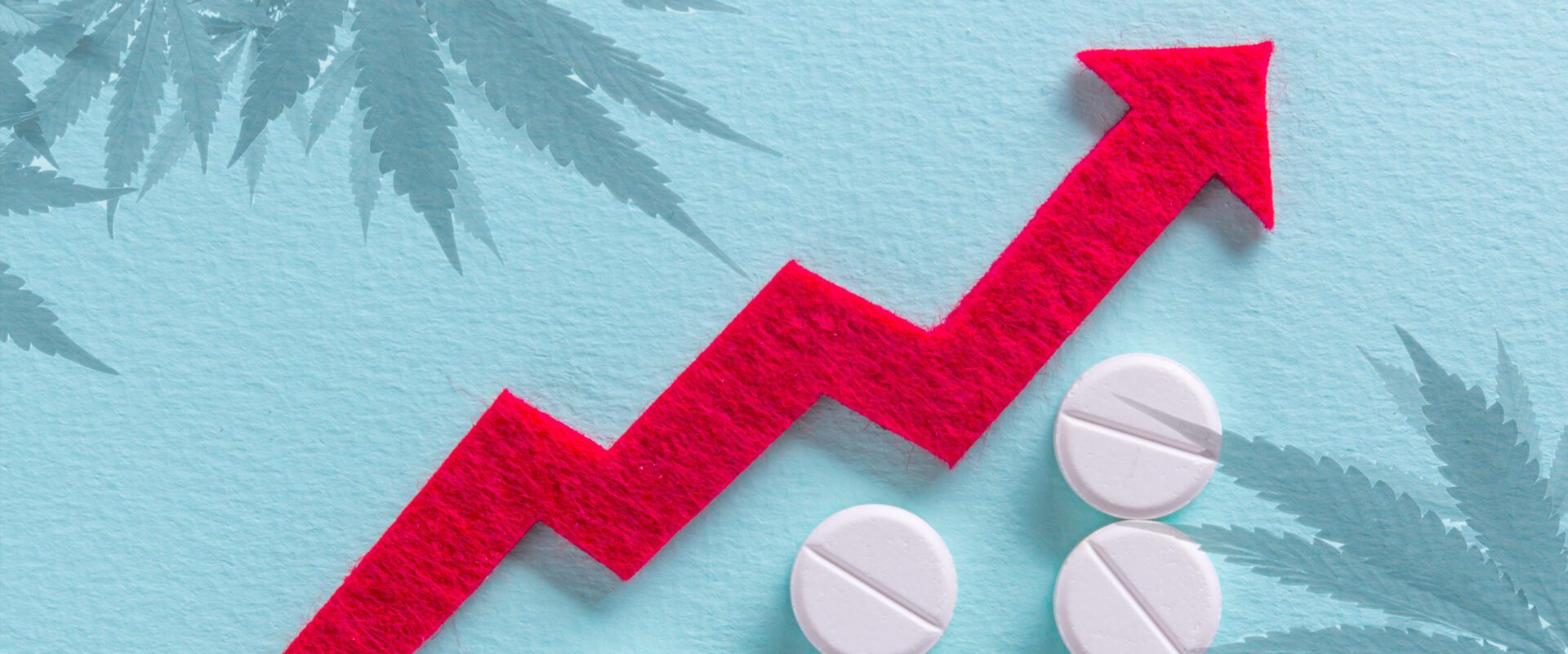 A red arrow is on top of some pills.